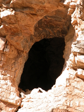 Buca della Strega, Pièdivalle, Montefortino, FM - Fonte orale: Luoghi dell'immaginario, Paura