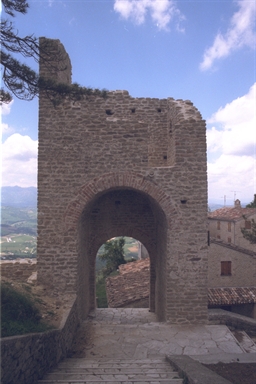 Porta del Castello di Smerillo