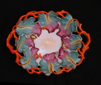 ghiande, foglie e ramoscelli di quercia