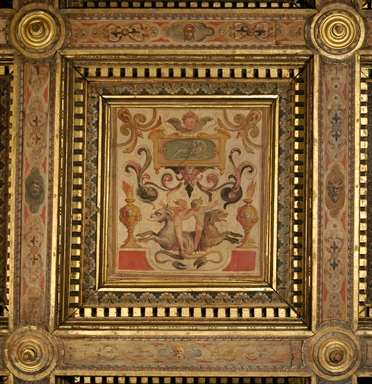 putti che cavalcano animali fantastici e motivi decorativi vegetali