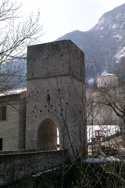 Torre isolata