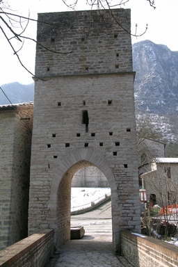 Torre isolata
