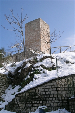 Torre isolata