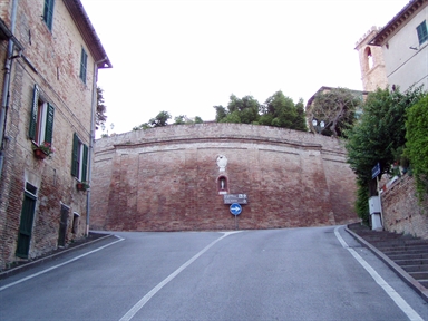 Muro di contenimento di Piazza della Repubblica