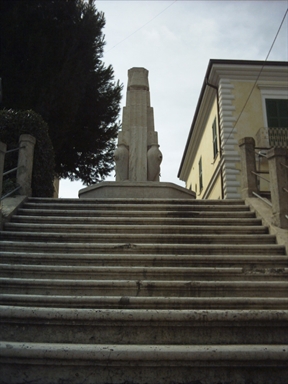 Scalinata prospicente via Garibaldi