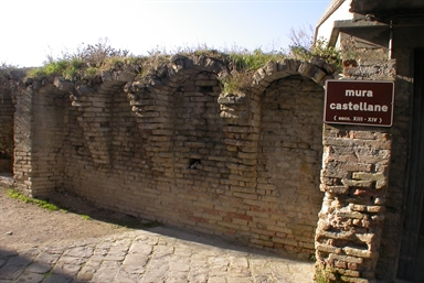 Resti delle Mura castellane
