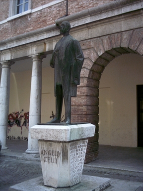 Monumento ad Angelo Celli