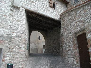 Porta di via Borgo