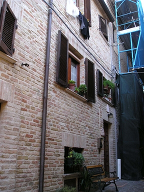 Casa a schiera aggregata