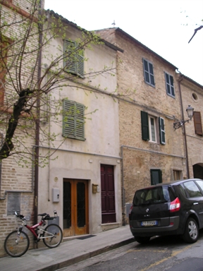 Casa a schiera aggregata