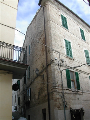 Palazzo in Via T. Mei, 22