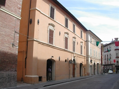 Palazzo Castrica Cruciani