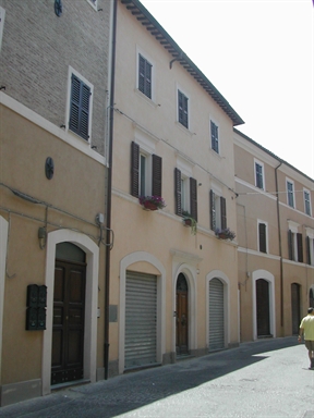 Palazzo in Via Cialdini, 115