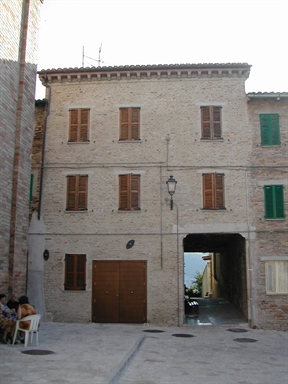 Casa a schiera sulle mura del Castello