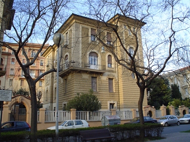 Villino in stile eclettico