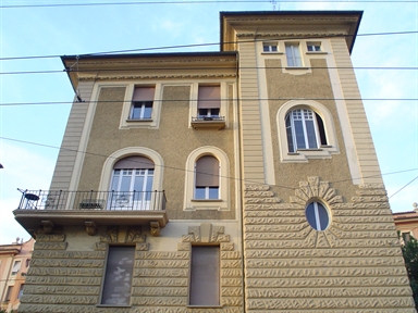 Villino in stile eclettico