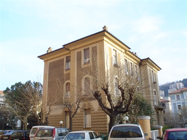 Villino in stile eclettico