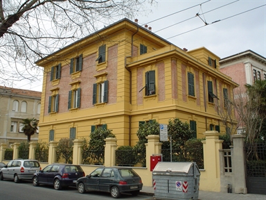 Villino in stile neoclassico