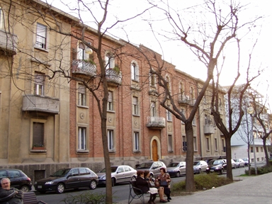 Palazzo in stile neoromanico