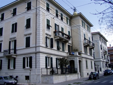 Palazzetto in stile neoclassico