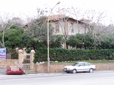 Casa del custode di Villa Almagià