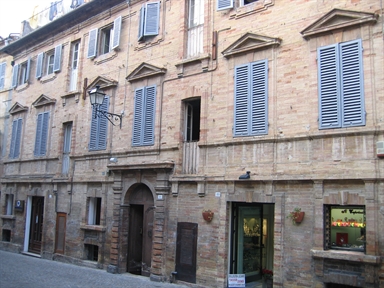 Palazzo Calvi Zampetti