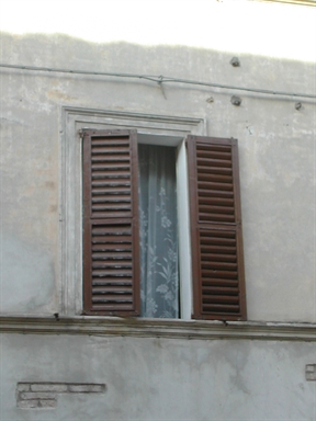 Palazzetto in P.zza Loreti