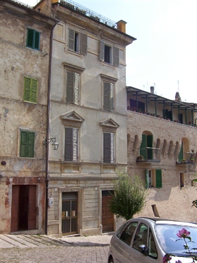 Casa a schiera sulle mura