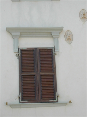Palazzo in P.zza V. Veneto 27