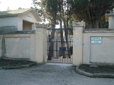 Cimitero di Camerata Picena