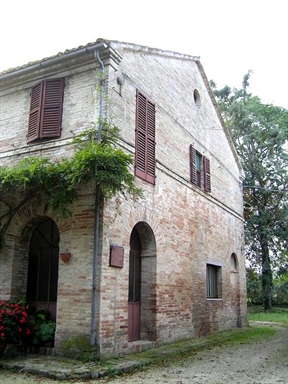 Casa colonica di via Fratte 17