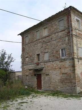 Casa colonica di via Montefanese 157