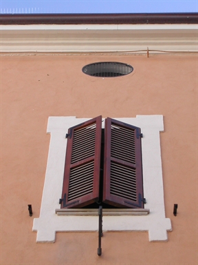 Palazzo signorile in P.zza Gramsci