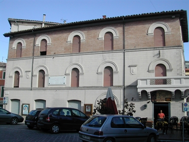 Palazzo in P.zza Bartolo, 7