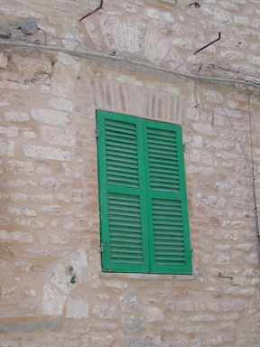 Casa a schiera con arco gotico