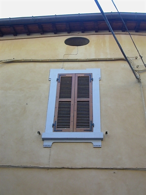 Palazzo in P.zza Salvi, 1