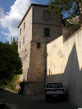 Casa in P.zza Salvi, 12