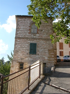Casa in P.zza Salvi, 12
