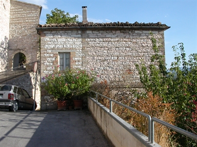 Casa in P.zza Salvi, 12