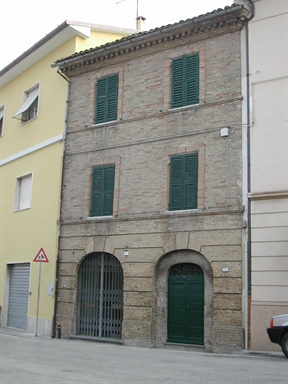 Palazzetto in Via Marconi, 4