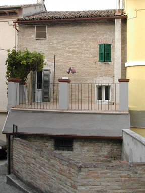 Palazzetto in Via Marconi, 4