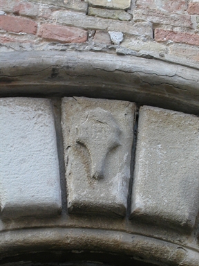 Palazzo in Largo Porta S.Giovanni, 1