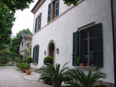 Villa Adriano