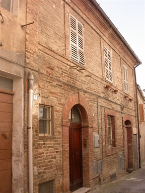 Casa a schiera in via Battisti