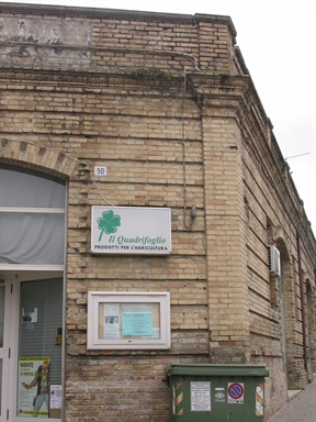 Edificio commerciale