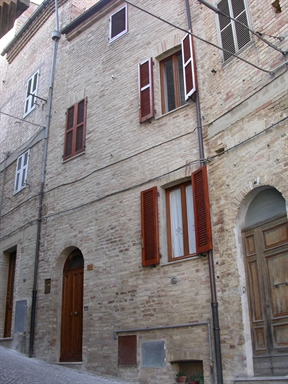 Casa a schiera in via Marziale