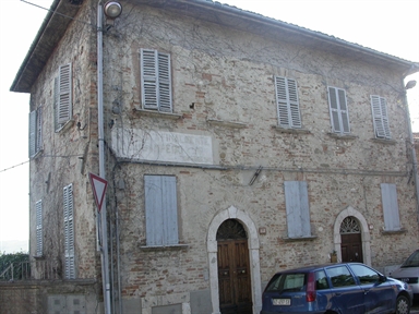 Casa in via C. Levi