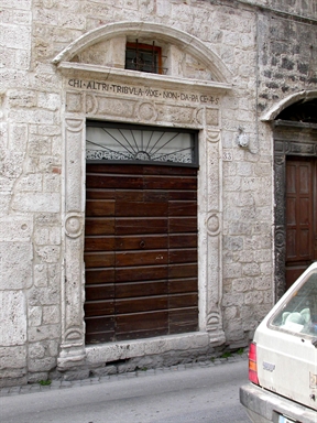 Palazzetto gentilizio con loggiato