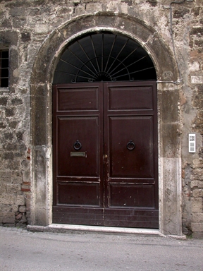 Palazzetto signorile con loggiato