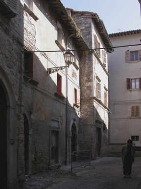 Palazzetto signorile con loggiato